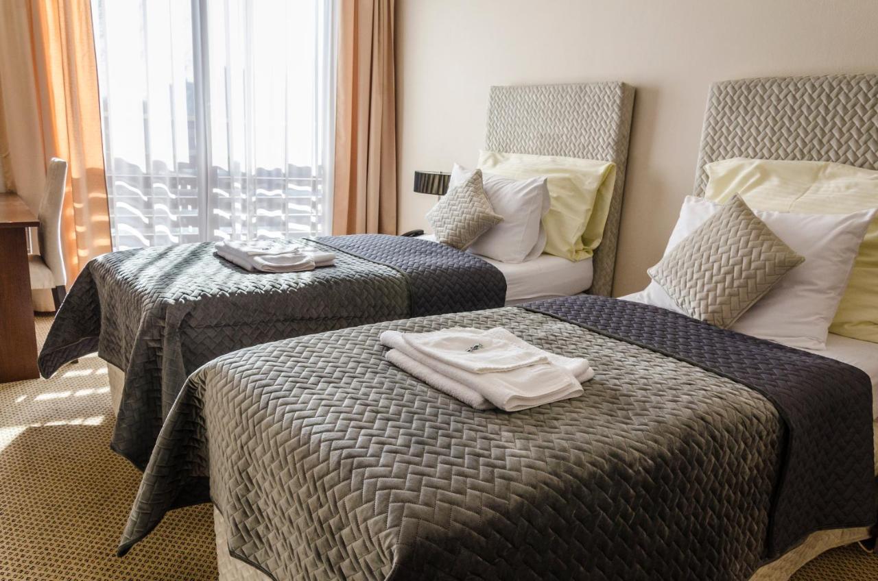 Hotel Rokoko Кошице Экстерьер фото