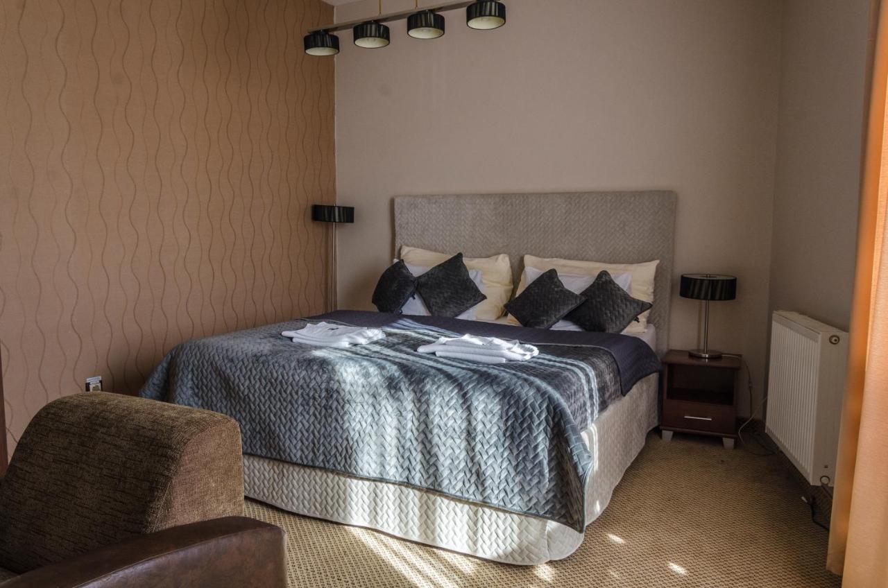 Hotel Rokoko Кошице Экстерьер фото