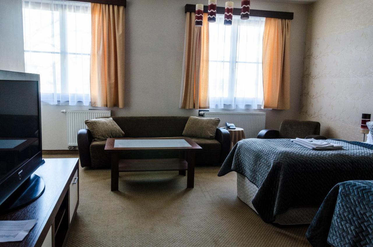 Hotel Rokoko Кошице Экстерьер фото